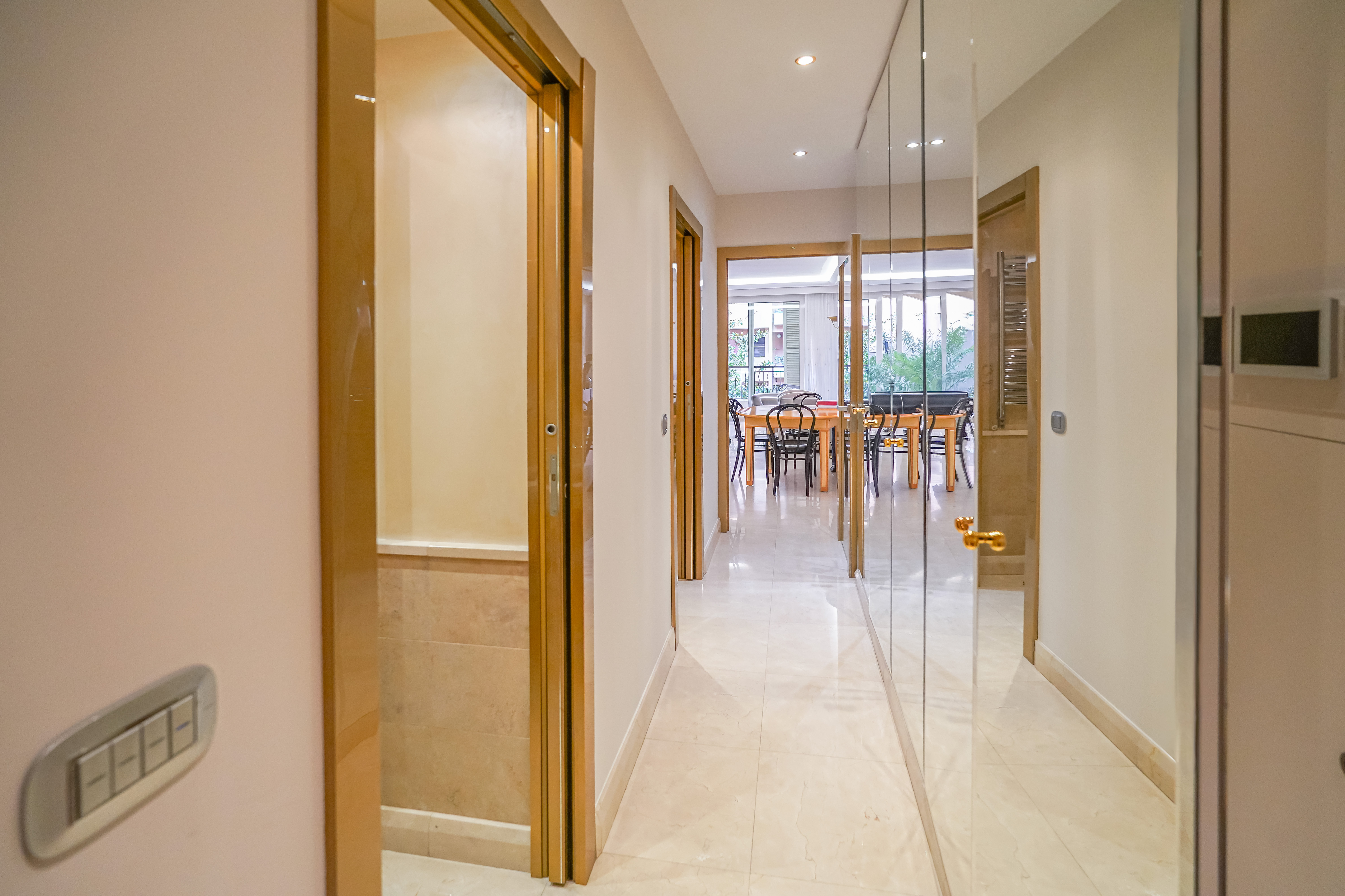 bXxwU_entre-e-barnes-valeri-agency-monaco-1775828876.jpg