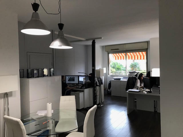 bzJGb_panorama-bureau-2-1573133846.jpg