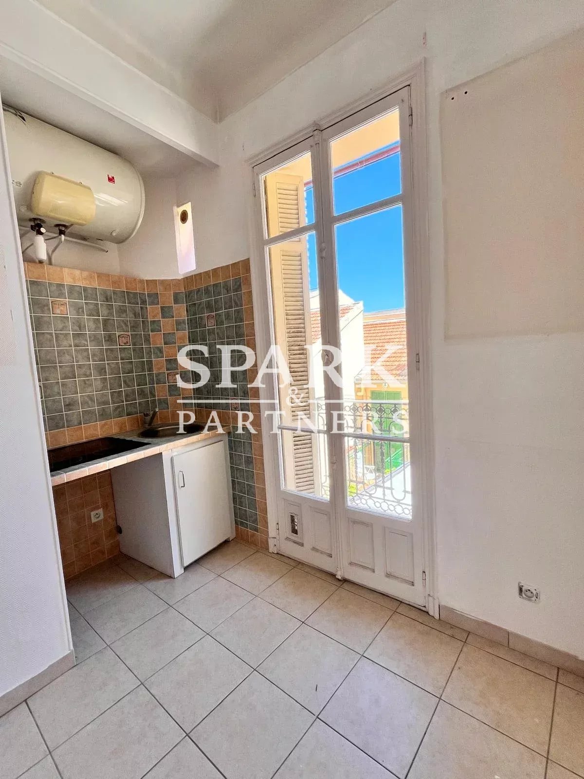 Monaco - Monte-Carlo - Quartier des Fleurs - Appartement de 2 pièces à rénover