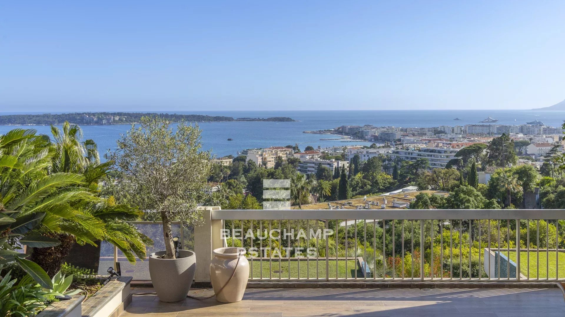 Penthouse 4 chambres avec vue mer - Cannes Californie