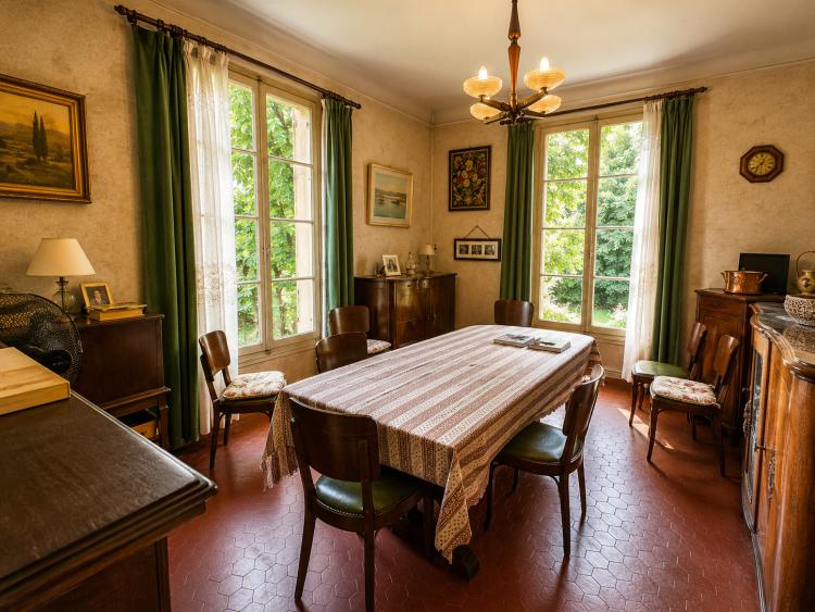Villa de caractère avec grand jardin au cœur de Menton