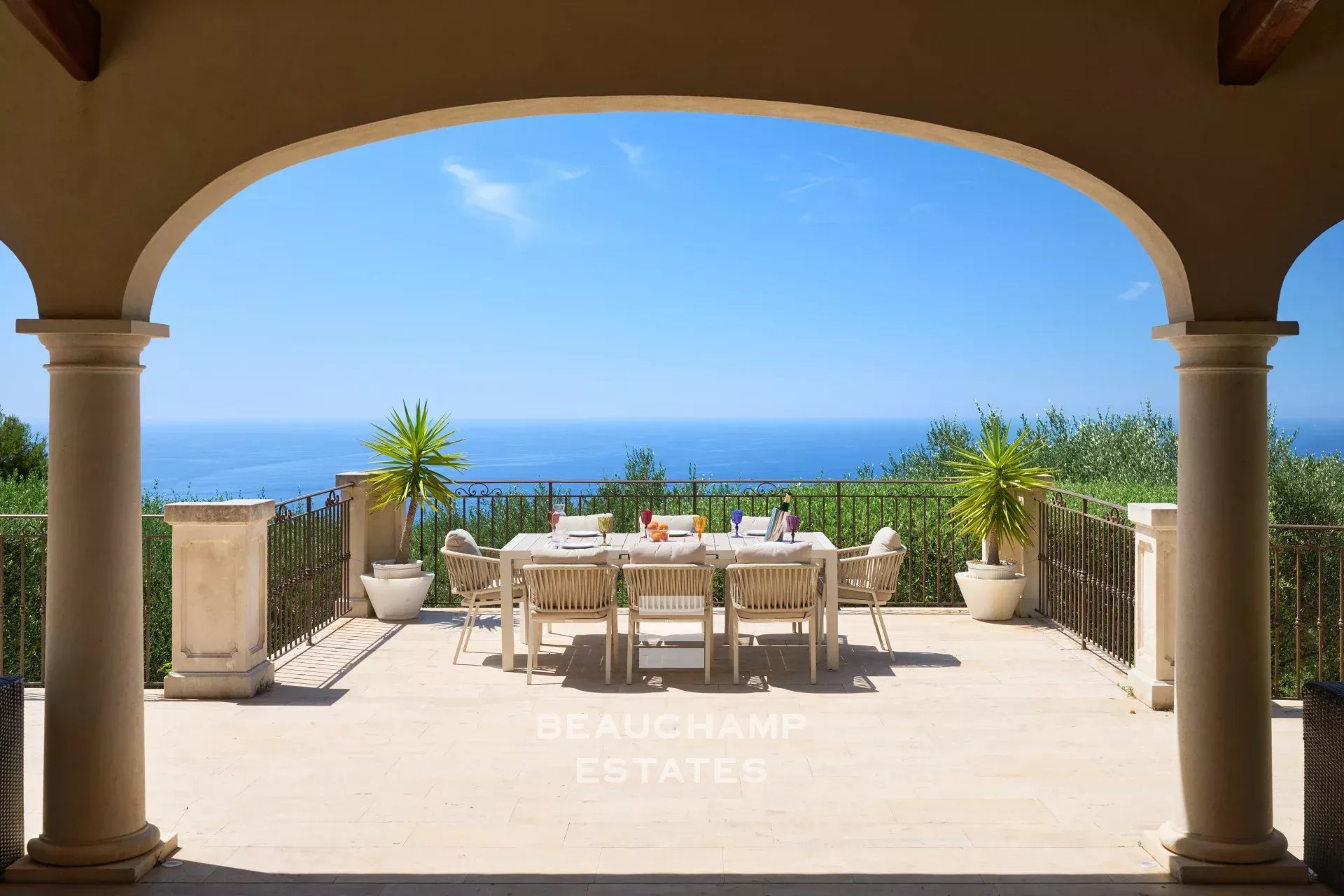 Splendide Villa Néo-Provençale à 2 min de Monaco