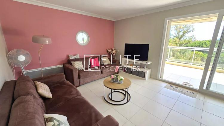 APPARTEMENT 3 PIÈCES DE 70m² + GARAGE, CAVE & PISCINE - MANDELIEU-LA-NAPOULE