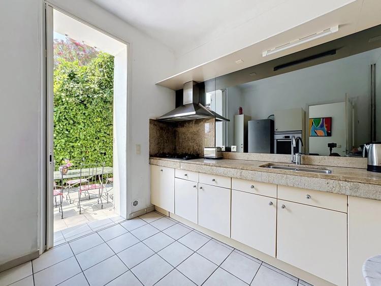 MAISON DE CHARME 180m2 CENTRE JARDIN PISCINE PARKING