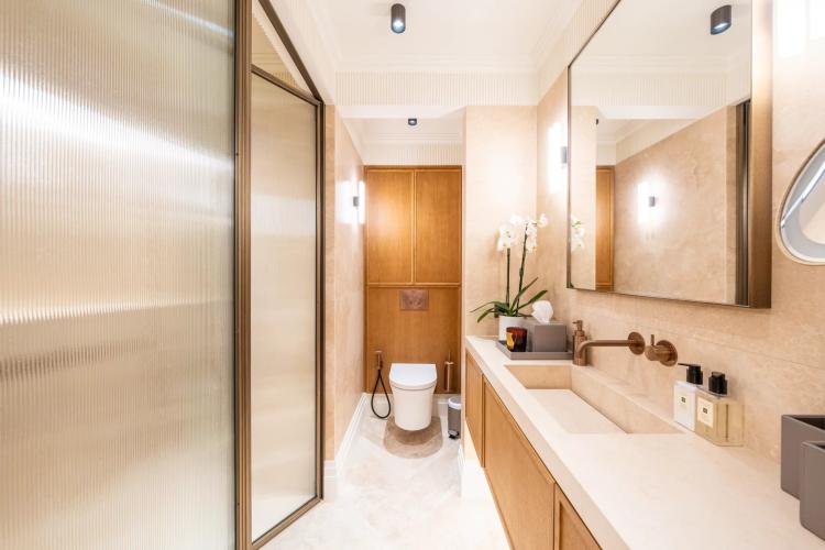 Appartement luxueusement rénové avec vue sur la mer