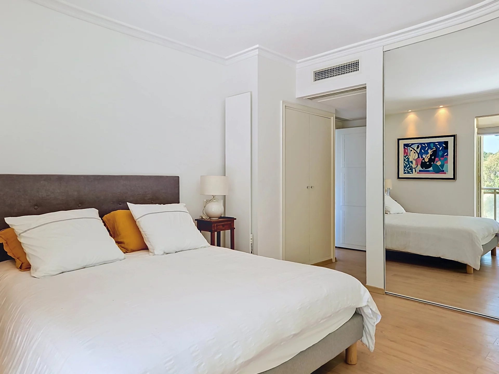LE CANNET COLLINES - GRAND APPARTEMENT T4 TRAVERSANT - PLEINE VUE MER