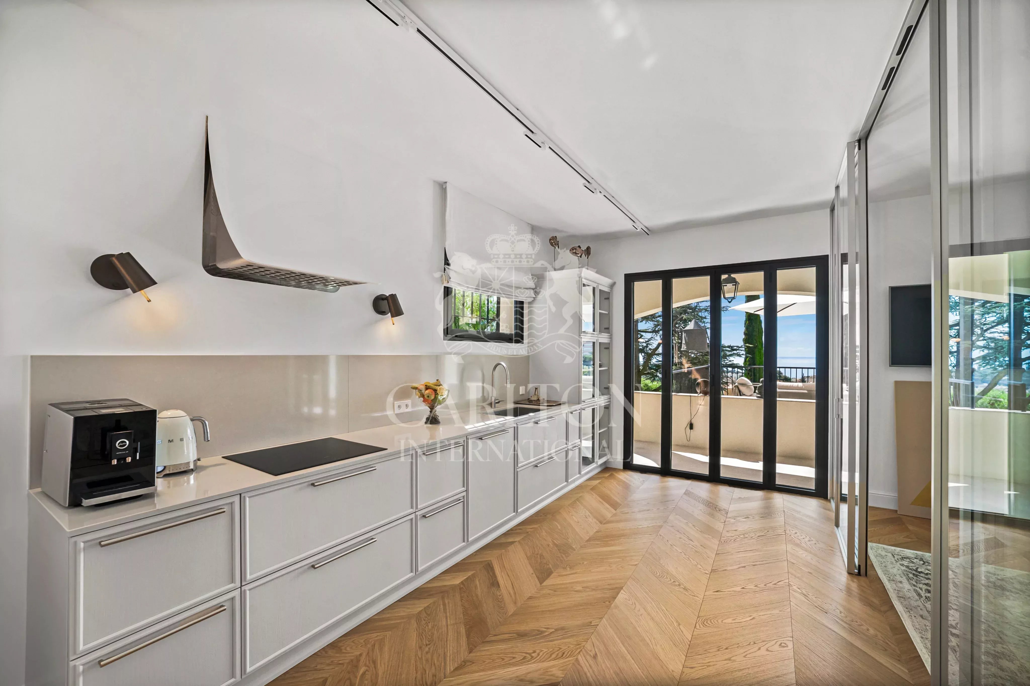 Propriété de charme avec vue mer panoramique et cadre privilégié proche Monaco
