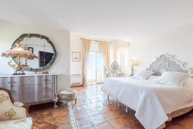CAGNES-SUR-MER – PROPRIÉTÉ D’EXCEPTION EN POSITION DOMINANTE – VUE PANORAMIQUE MER