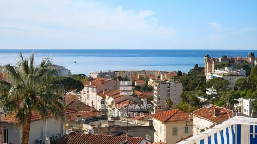 Exclusivité - Appartement 3 pièces avec vue mer - Cannes Stanislas