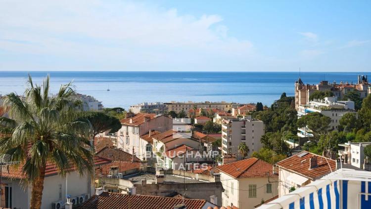 Exclusivité - Appartement 3 pièces avec vue mer - Cannes Stanislas