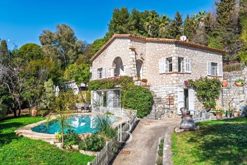 Saint-Paul de Vence - charmante villa en pierre avec piscine