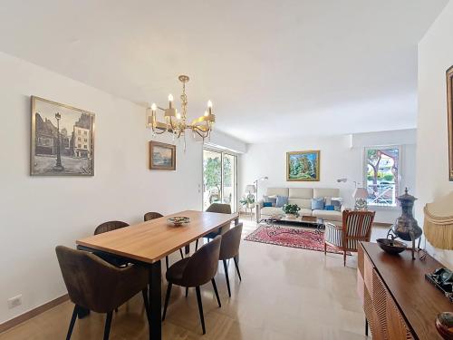 CANNES BASSE CALIFORNIE TERRASSE PISCINE
