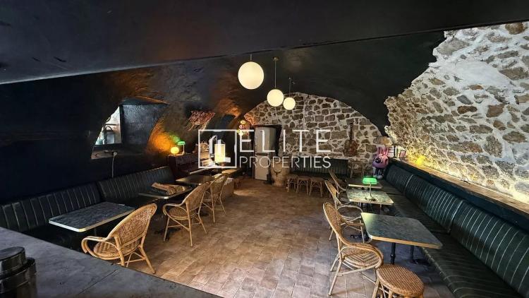 Fonds de commerce bar à cocktail avec cuisine de snacking Mougins village