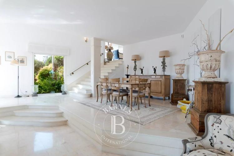 CAGNES-SUR-MER – PROPRIÉTÉ D’EXCEPTION EN POSITION DOMINANTE – VUE PANORAMIQUE MER