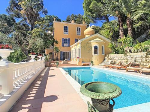 Nice - Villa vue mer, quartier résidentiel