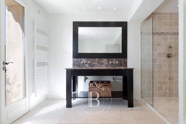 EXCLUSIVITÉ Spéracèdes - Villa  provençale entièrement rénovée vue panoramique - 5 chambres