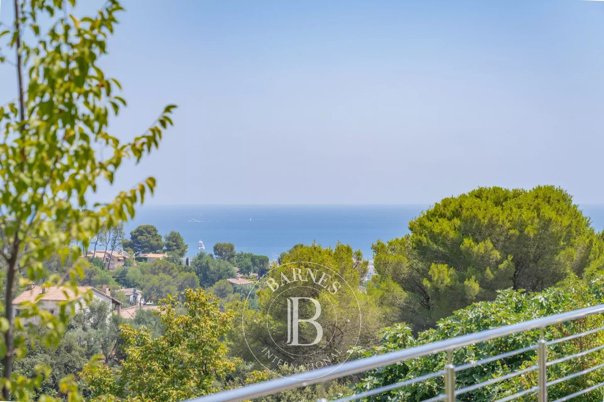 Cagnes-sur-Mer - Élégante villa contemporaine avec vue mer et montagnes