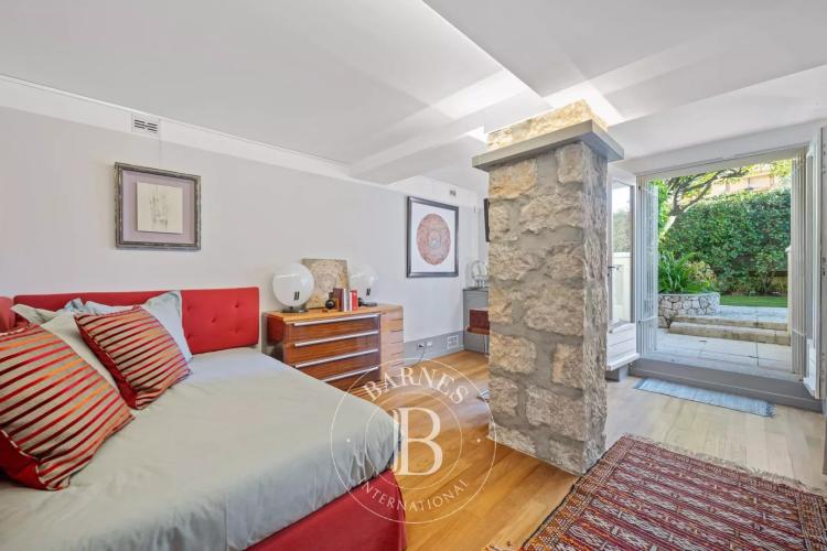 BEAULIEU-SUR-MER – APPARTEMENT D’EXCEPTION DANS UNE VILLA INDÉPENDANTE