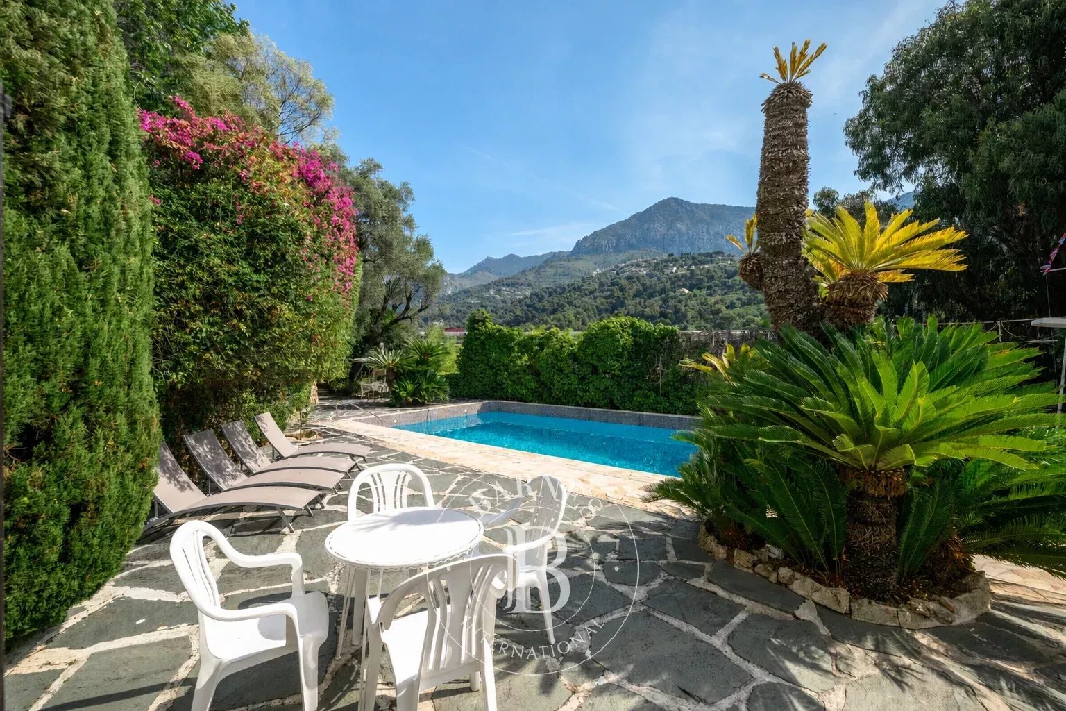 EXCLUSIVITÉ - MENTON – PROPRIÉTÉ DE CHARME REMARQUABLE