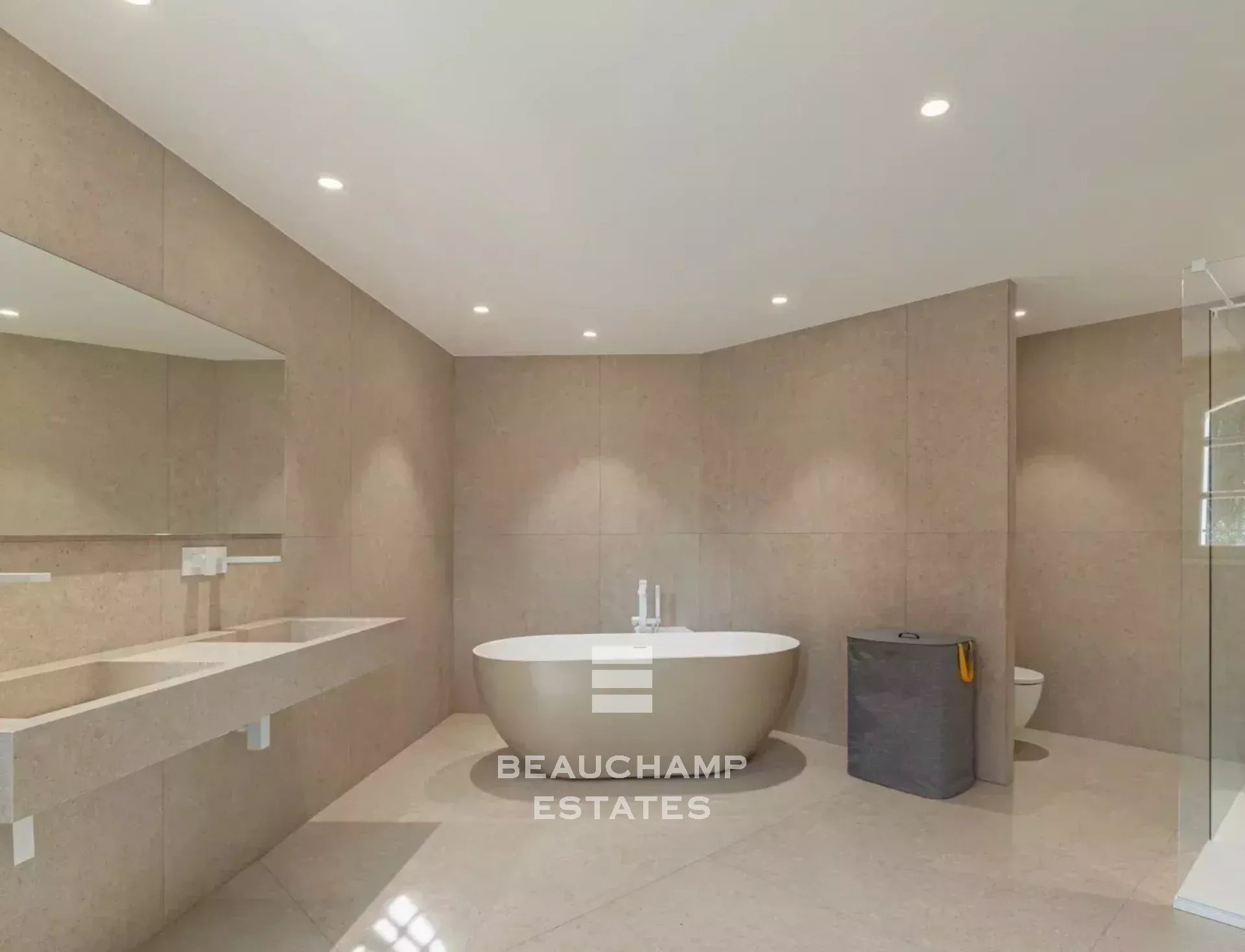 Villa néo-provençale 5 chambres avec piscine - Valbonne