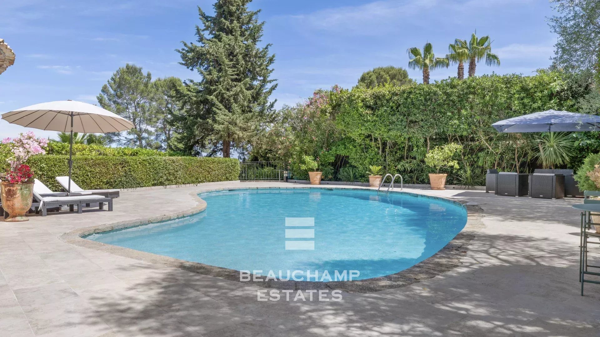 Exclusivité : Villa provençale 5 chambres avec piscine - Mougins