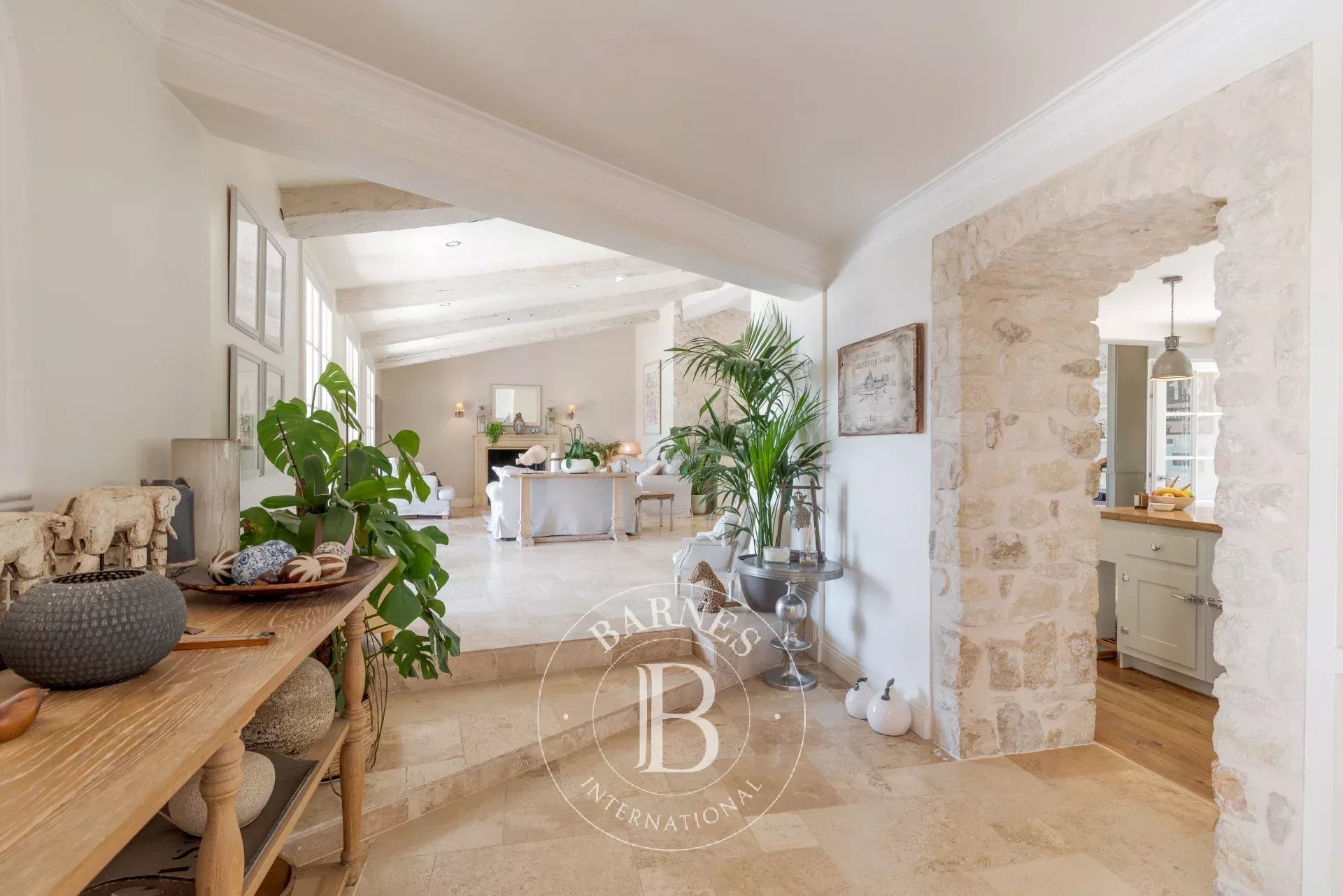 Roquefort-les-Pins, au calme absolu, 4 chambres, studio indépendant et piscine