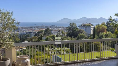 Penthouse 4 chambres avec vue mer - Cannes Californie