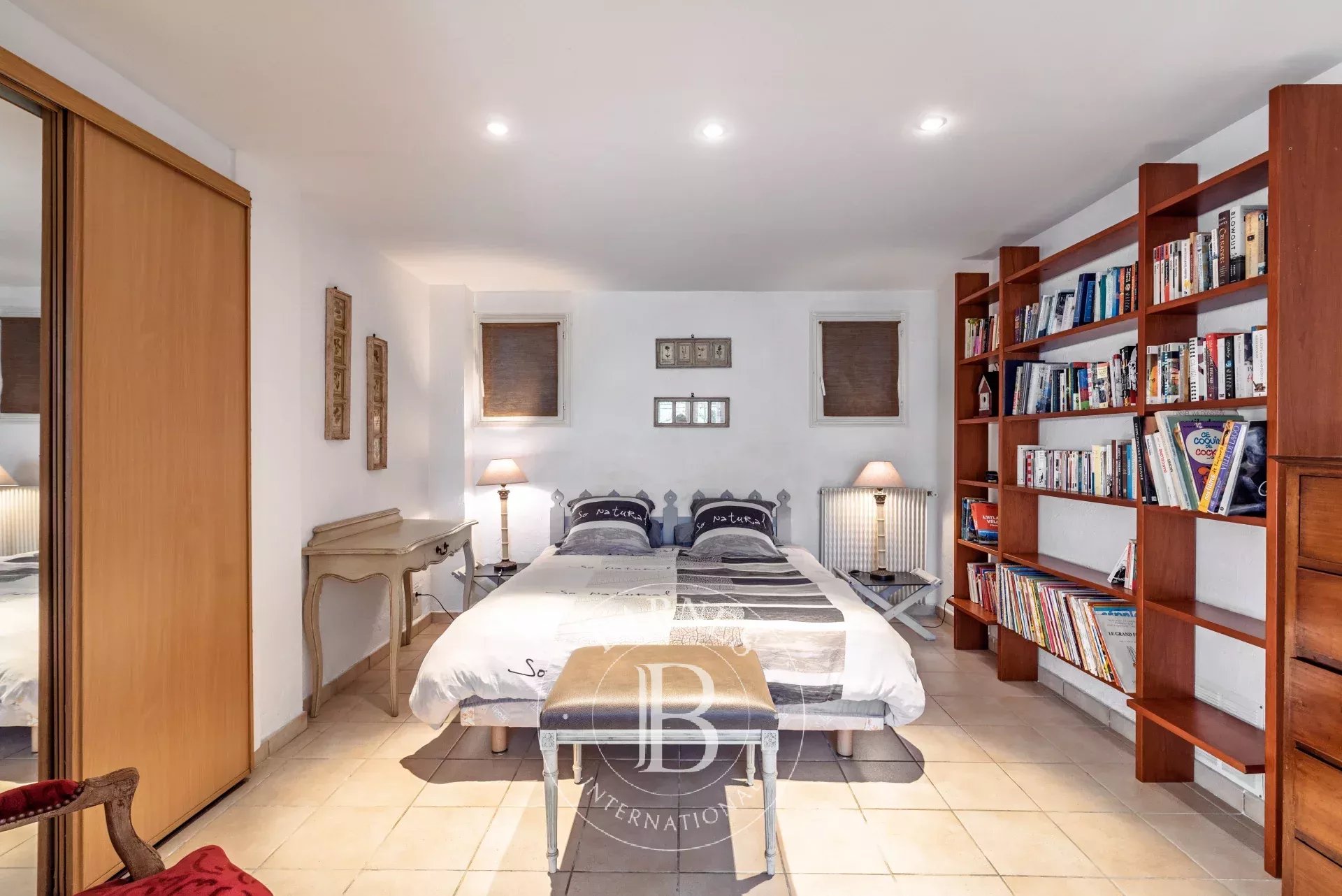 Saint-Paul de Vence - charmante villa en pierre avec piscine