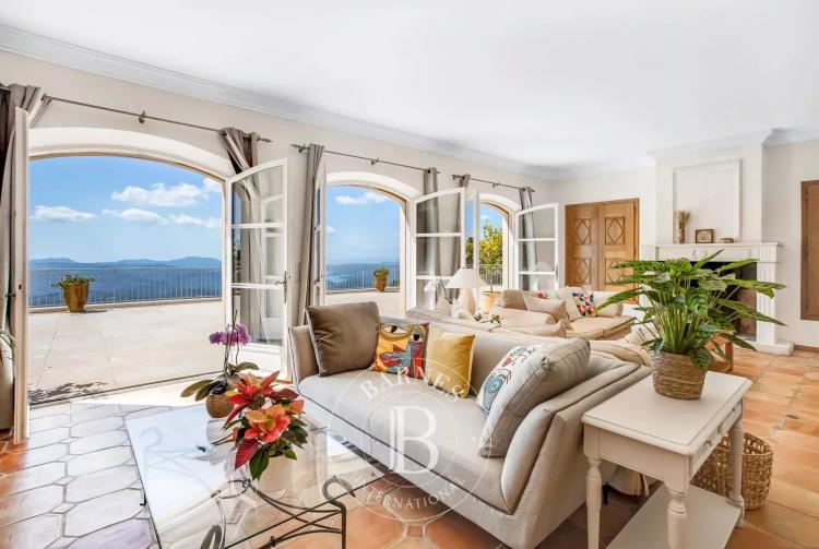 CABRIS - Élégante propriété avec vue imprenable - 6 chambres et un studio