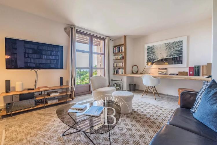 Chateauneuf-Grasse - Mas Contemporain avec Vue Mer, 5 Chambres