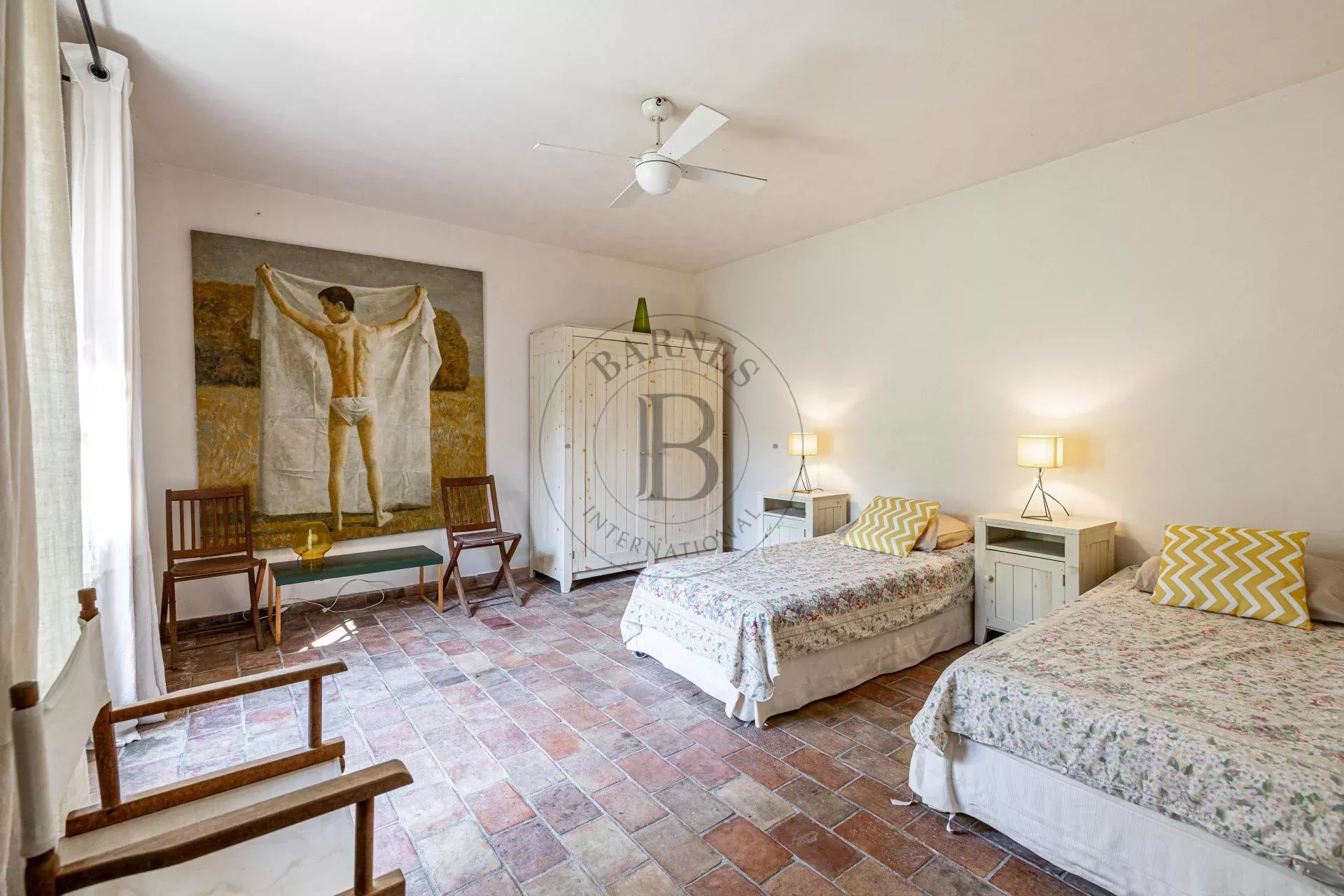 PROCHE MOUGINS – MAS EN PIERRE