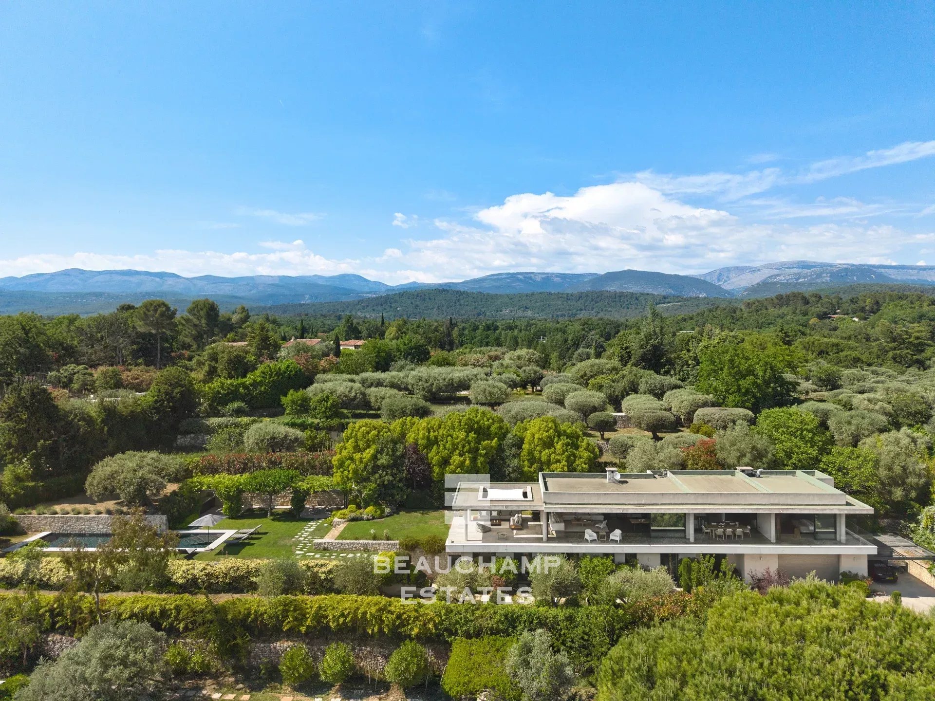 Exclusivité - Montauroux – Villa contemporaine avec vue panoramique