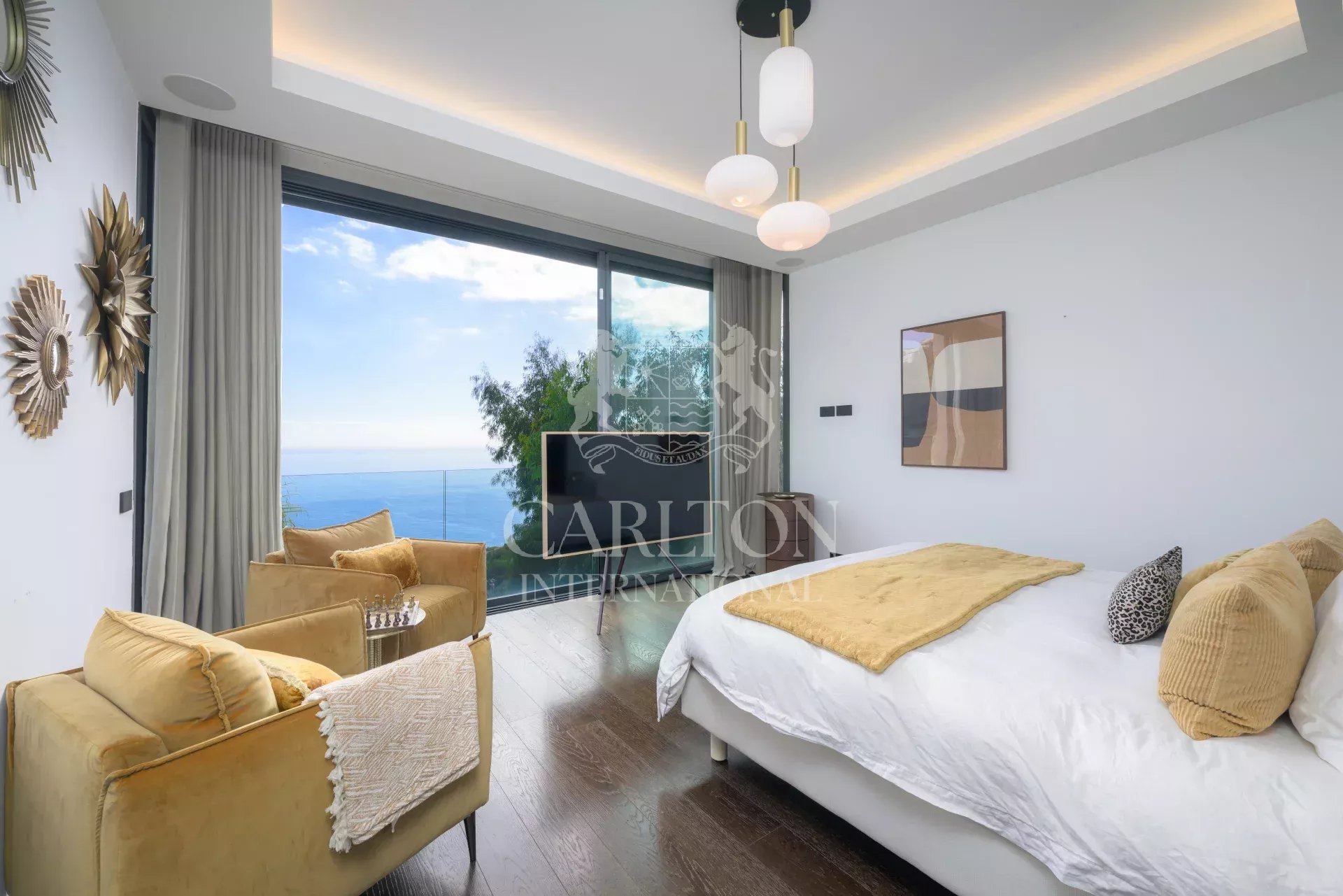 Villa contemporaine d’exception avec vue sur mer et deux piscines – Aux portes de Monaco