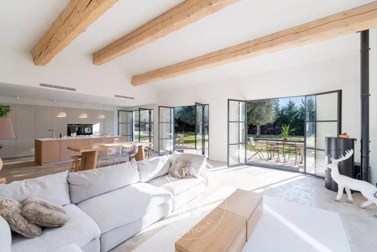 Valbonne, Domaine fermé, calme, 4 chambres, piscine