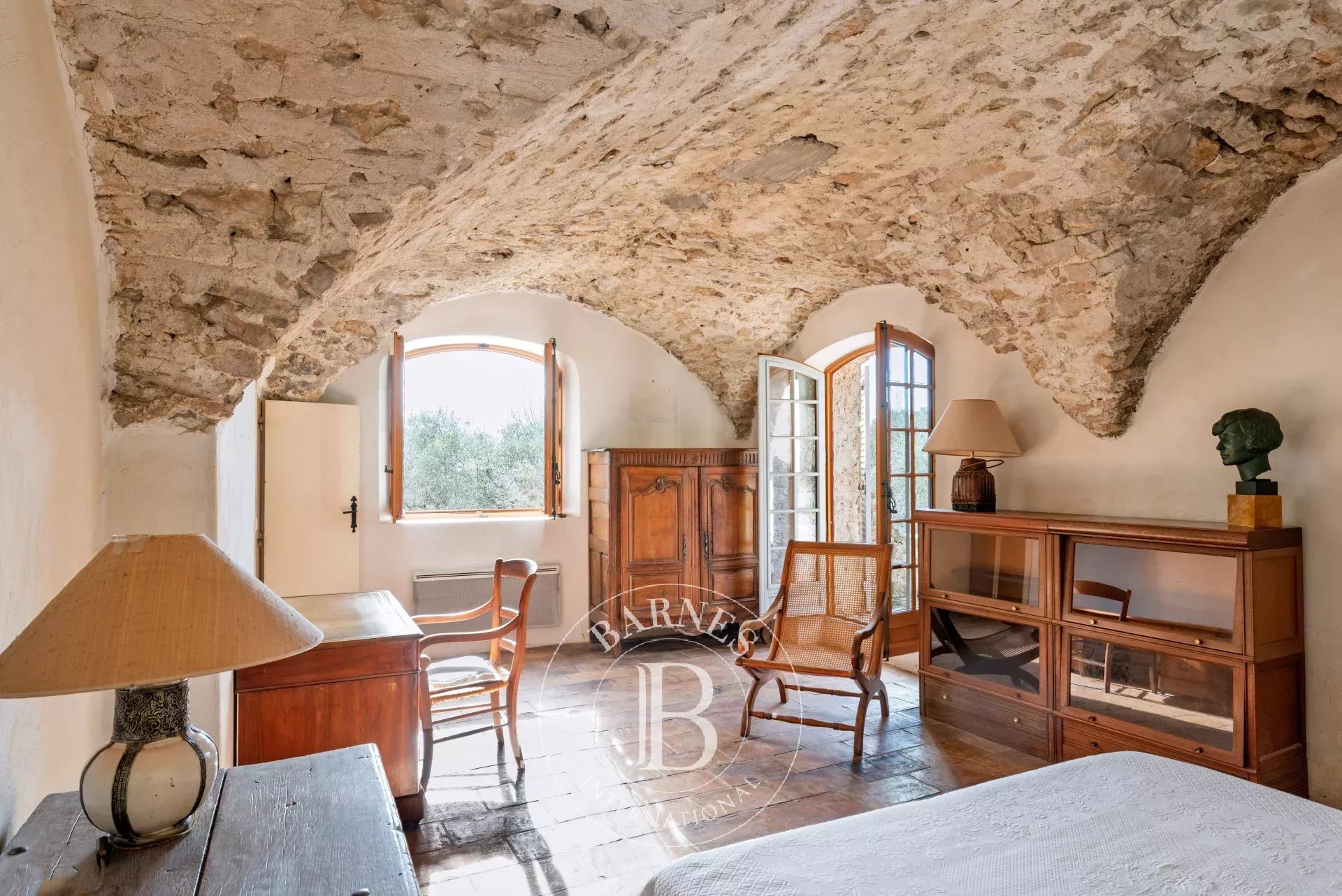 Domaine d'exception - propriété en pierre avec piscine