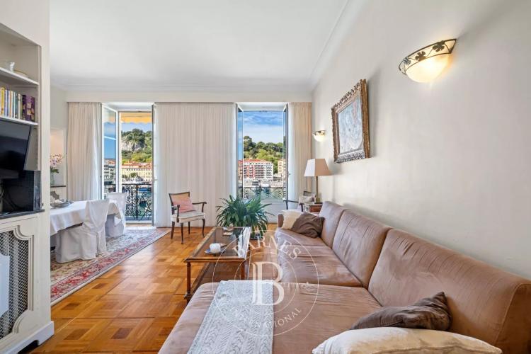 NICE – PORT LYMPIA – APPARTEMENT – VUE PANORAMIQUE SUR LE PORT