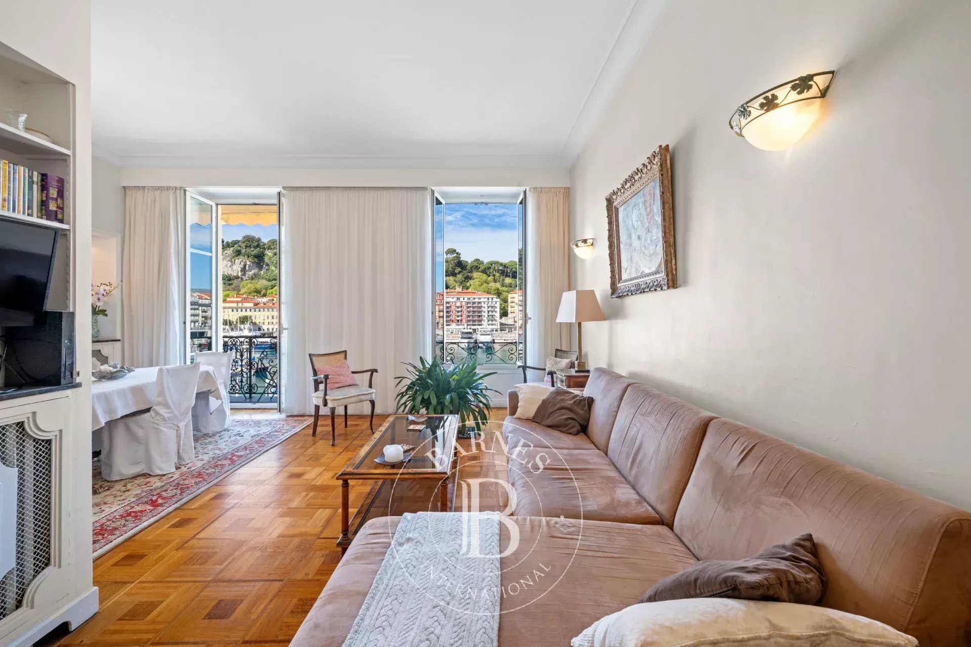 NICE – PORT LYMPIA – APPARTEMENT – VUE PANORAMIQUE SUR LE PORT