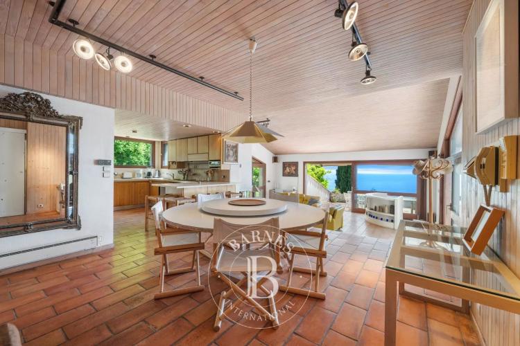 ROQUEBRUNE-CAP-MARTIN - VILLA D'ARCHITECTE - VUE MER PANORAMIQUE