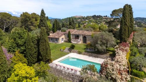 Villa provençale 5 chambres avec vue colline - Mougins