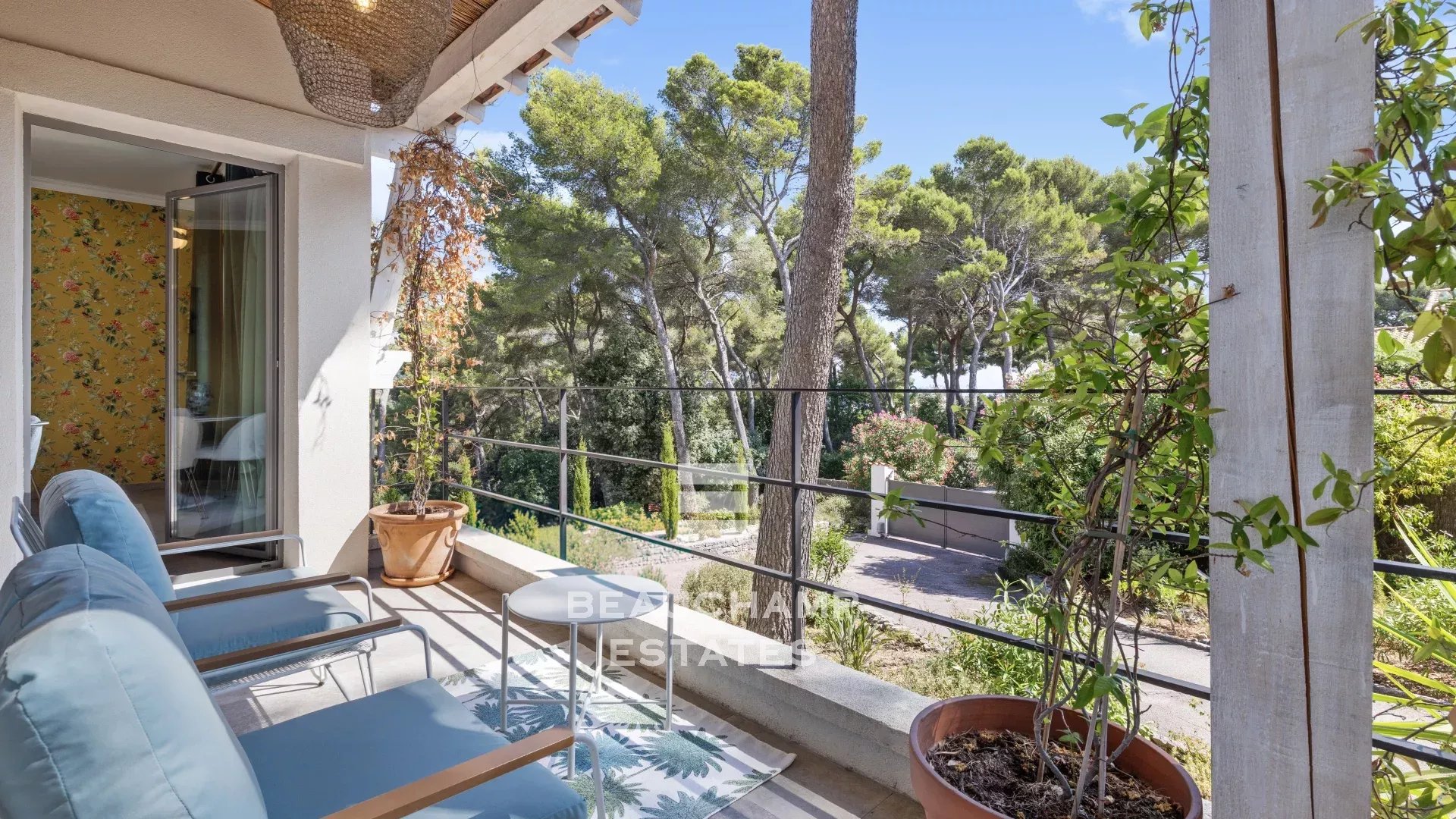 Villa néo-provençale 5 chambres avec piscine - Golf Juan