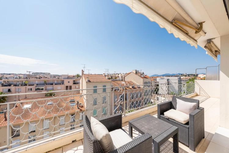 CANNES CENTRE PENTHOUSE TOIT TERASSE