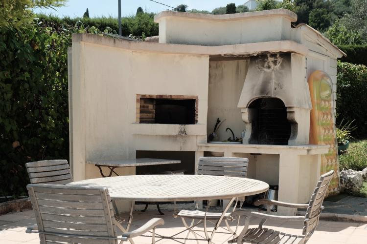 VENTE MAGNIFIQUE VILLA AVEC PISCINE RCM