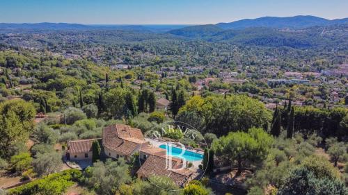 CABRIS - VILLA - CALME ET VUE PANORAMIQUE