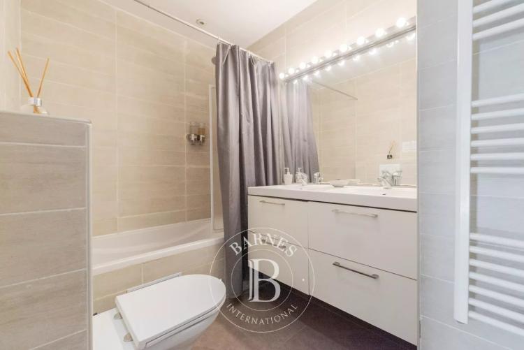 Peymeinade - Proche Grasse - Villa entièrement rénovée - 7 chambres