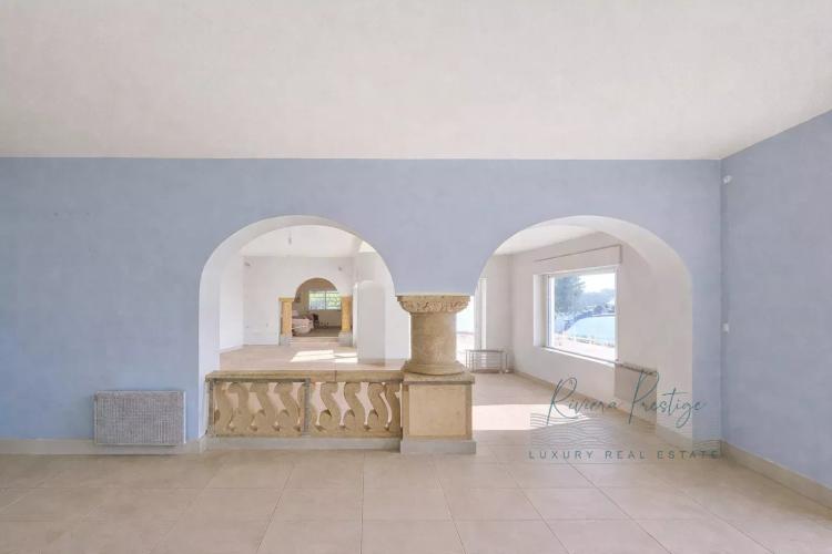 Villa avec vue mer panoramique sur la baie de Saint-Tropez