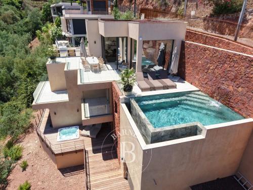 THÉOULE-SUR-MER - VILLA CONTEMPORAINE VUE MER