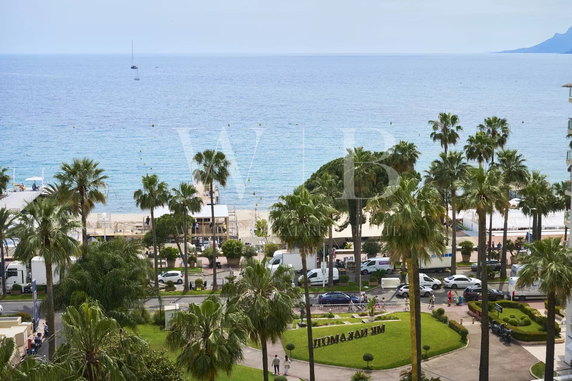 Cannes, la Croisette - Le Mondrian/ Grand Hôtel - Luxueux 3 pièces avec vue mer - résidence recherchée