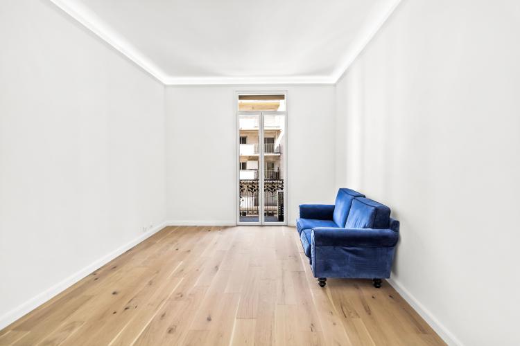 L'Ambassador: Appartement de deux pièces entièrement rénové