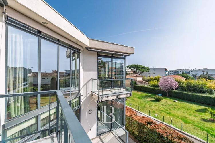 Superbe villa contemporaine avec piscine à 100 m de la plage
