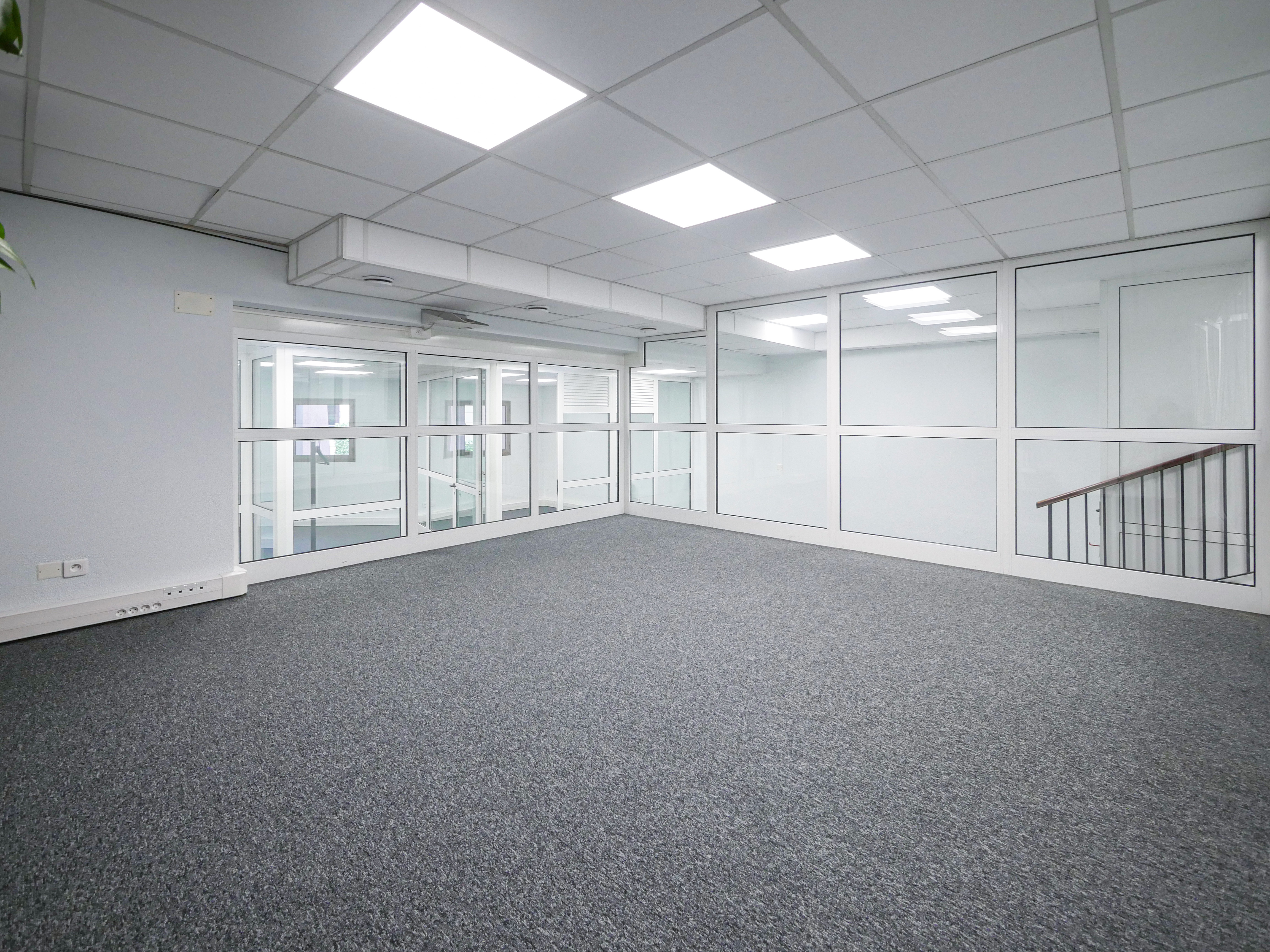 CARRE D'OR - ACANTHES - LOCAL A USAGE DE BUREAUX